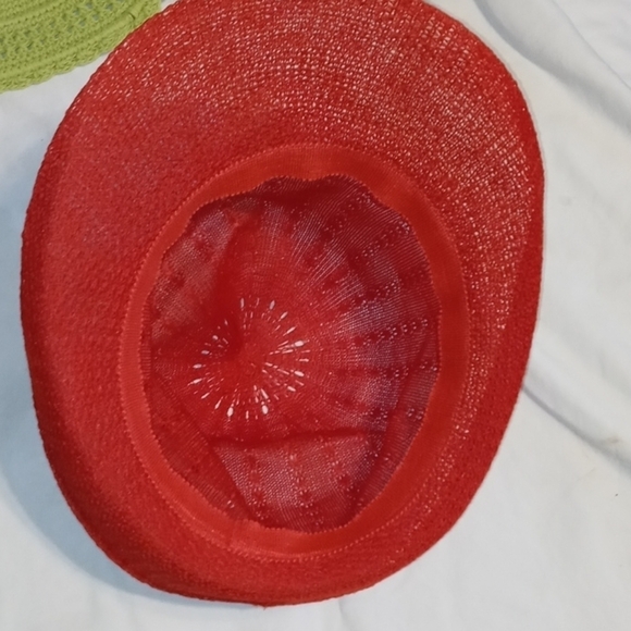 3 womens hats - Picture 5 of 7